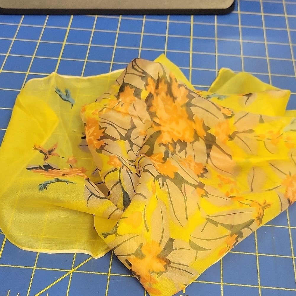 Vintsge Flower Floral Yellow Sheer Head Scarf 17" Not perfect